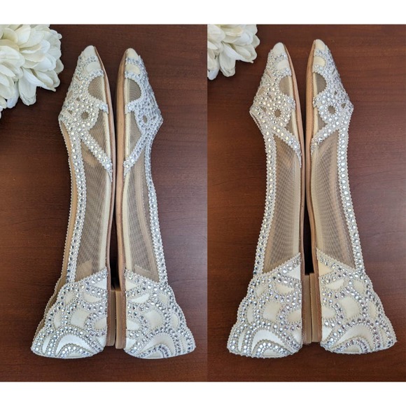 Badgley Mischka GORGEOUS Gigi Crystal Pointed Toe Ivory Flats-10 - Picture 3 of 10